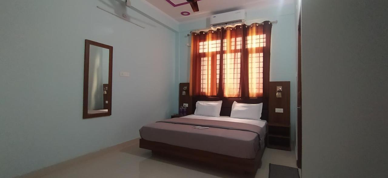 Hotel Comfort Inn Homestay Dehradun Bagian luar foto