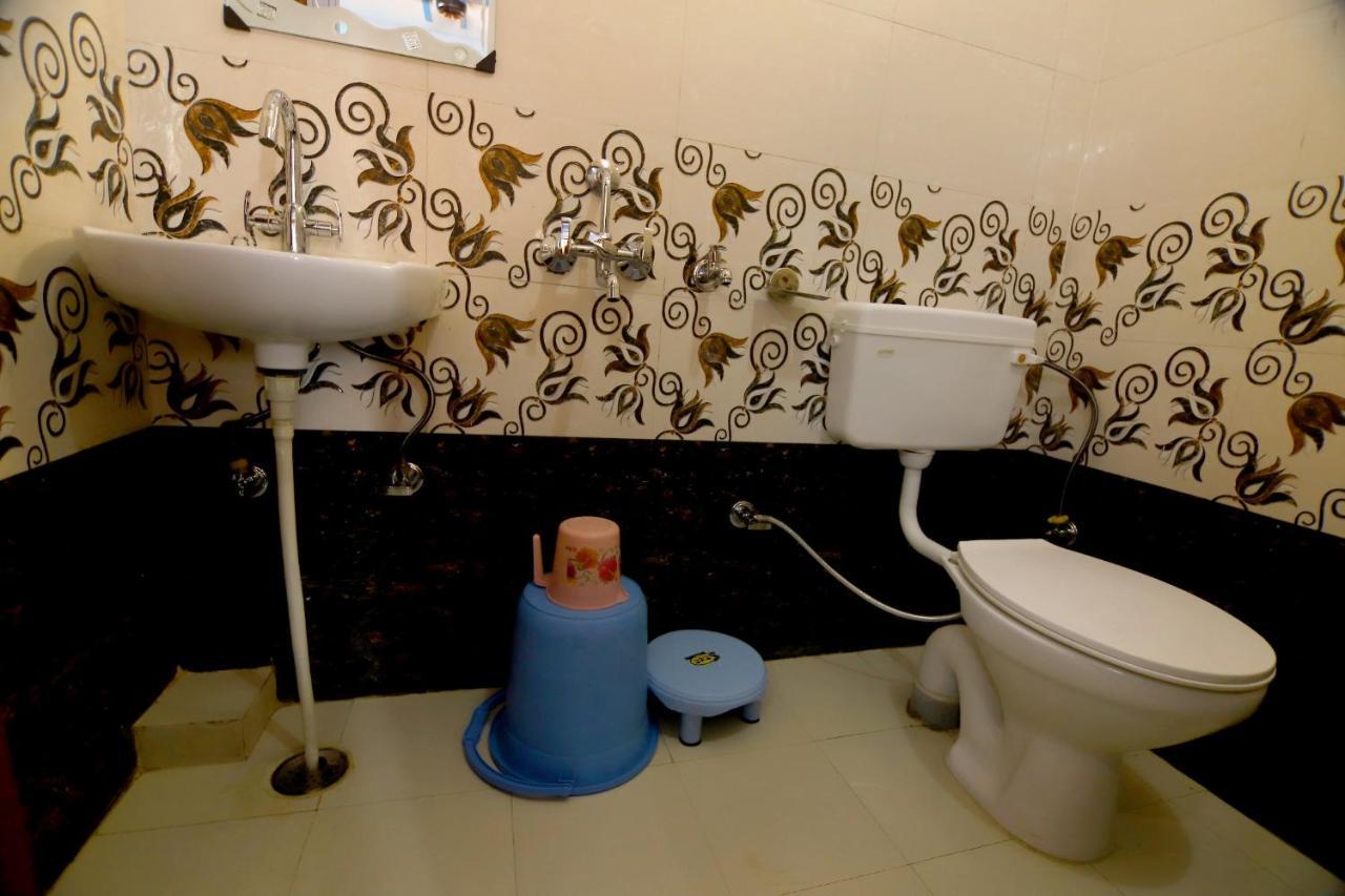 Hotel Comfort Inn Homestay Dehradun Bagian luar foto